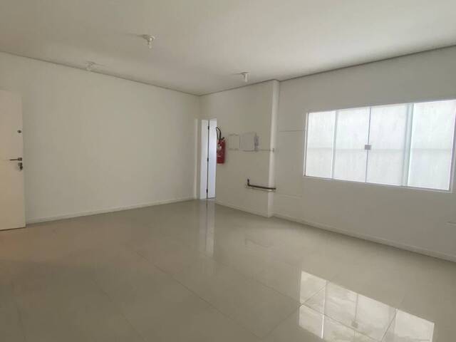 Sala para Locação em Balneário Camboriú - 2