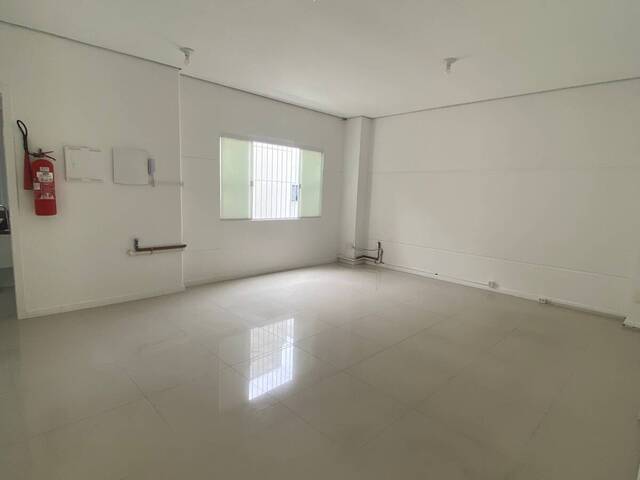 Sala para Locação em Balneário Camboriú - 4