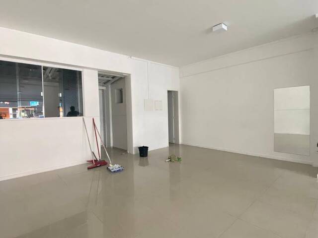 Sala para Locação em Balneário Camboriú - 5