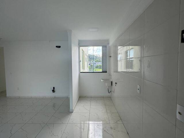Apartamento para Venda em Camboriú - 4