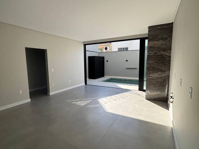 #1648 - Casa para Venda em Camboriú - SC - 3