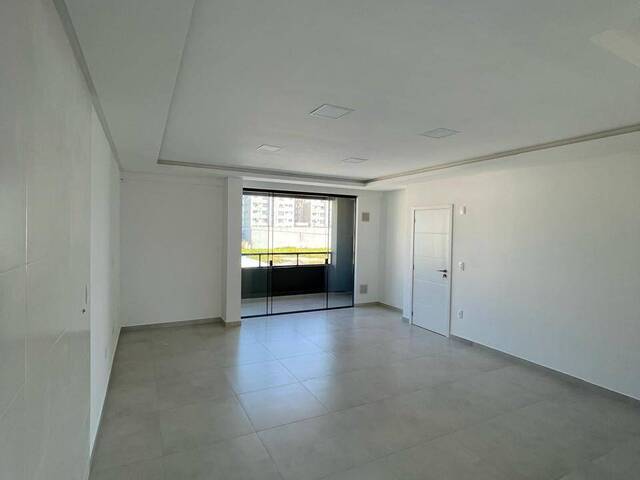 Apartamento para Venda em Camboriú - 4