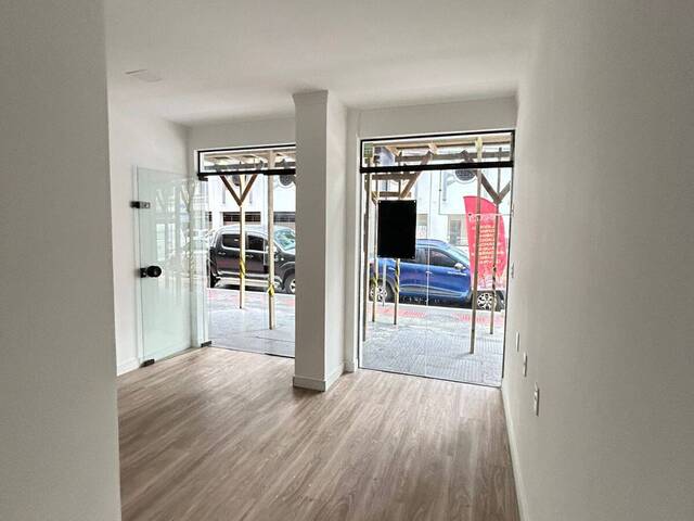 Sala para Locação em Balneário Camboriú - 1