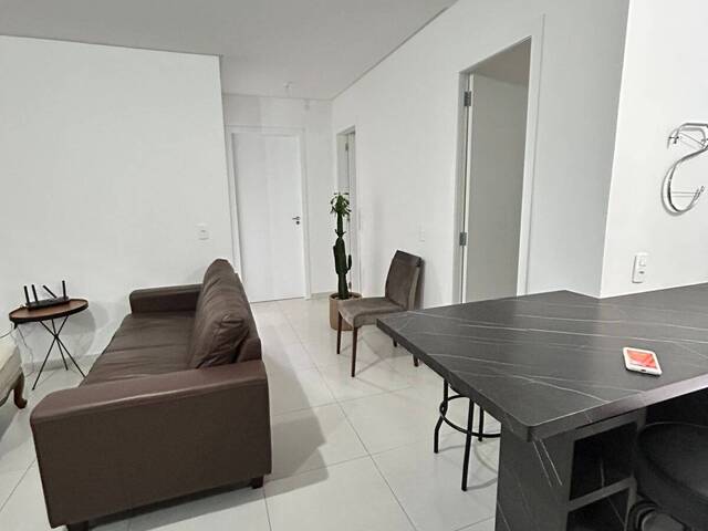 Apartamento para Venda em Camboriú - 5