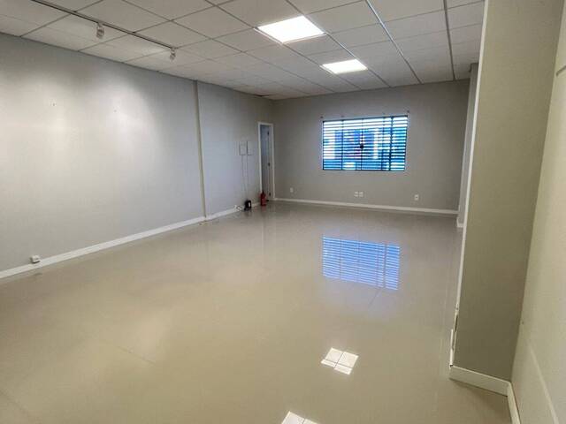Sala para Locação em Balneário Camboriú - 4