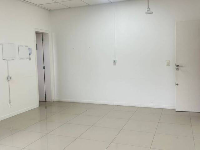 Sala para Locação em Balneário Camboriú - 4