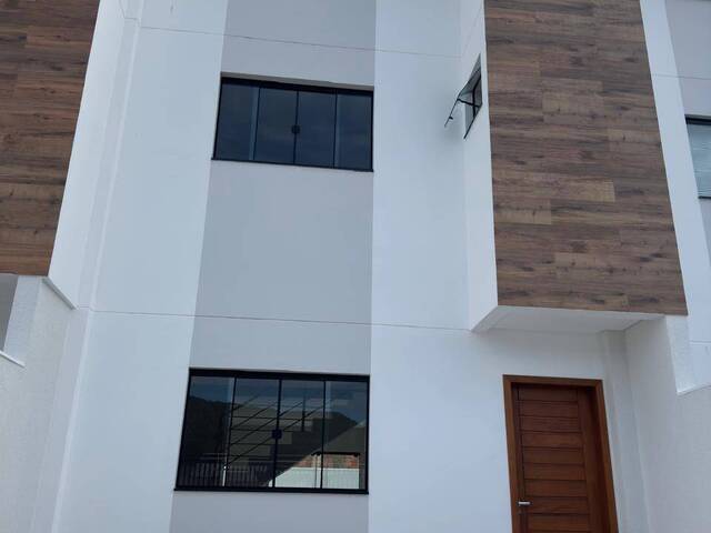 #1236 - Sobrado para Venda em Camboriú - SC - 2