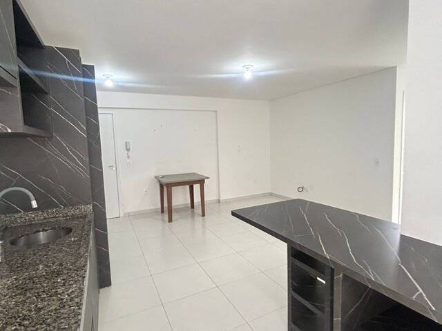 #1821 - Apartamento para Locação em Camboriú - SC - 2