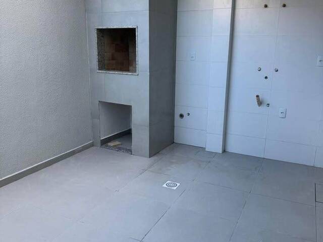 Sobrado para Venda em Camboriú - 4