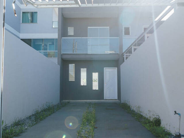 Sobrado para Venda em Camboriú - 2