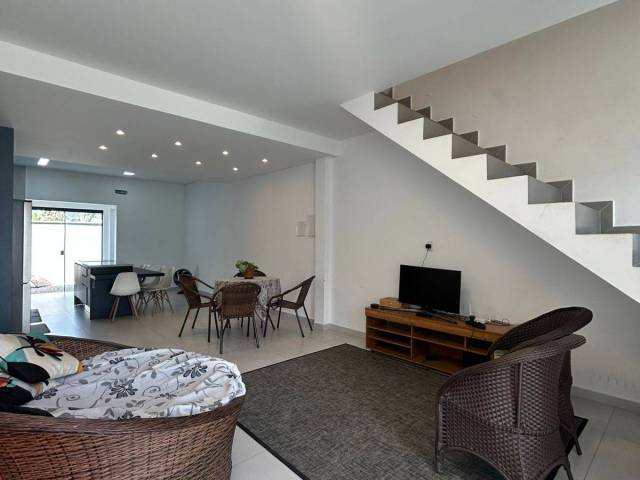 #1879 - Sobrado para Venda em Camboriú - SC - 2