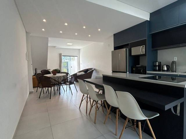 Sobrado para Venda em Camboriú - 5