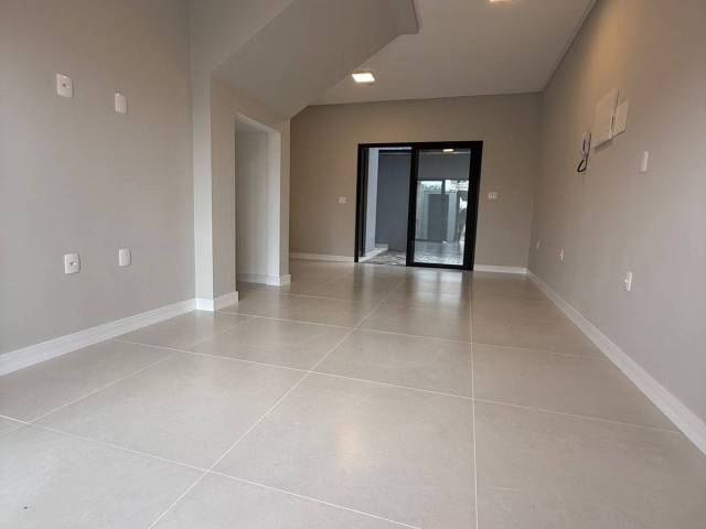 Sobrado para Venda em Camboriú - 4