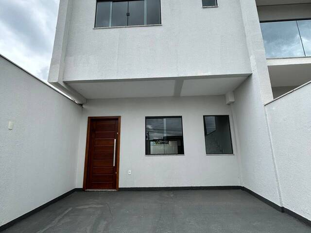 Sobrado para Venda em Camboriú - 5