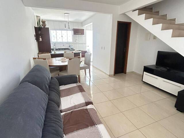 #1910 - Sobrado para Locação em Balneário Camboriú - SC