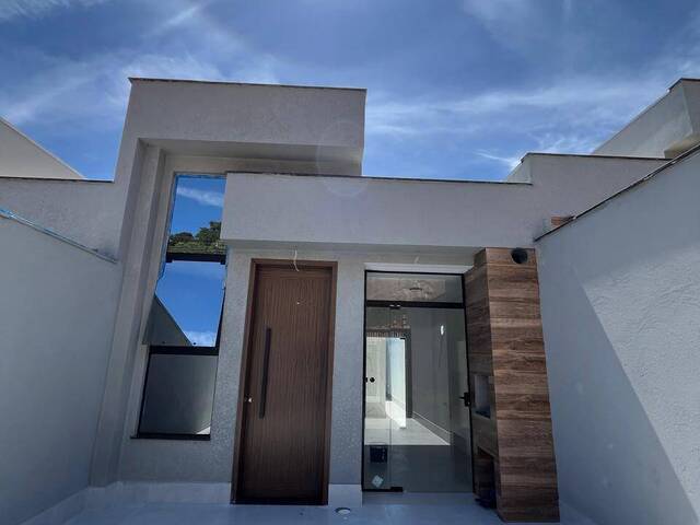 Casa para Venda em Camboriú - 2