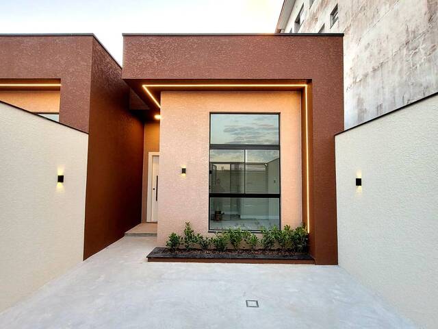 Casa para Venda em Camboriú - 2