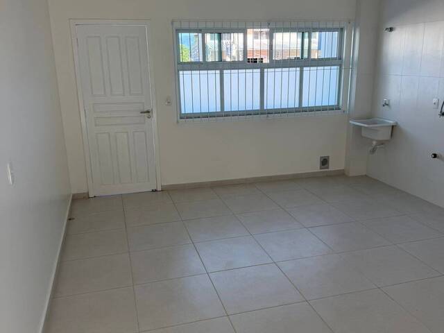 #1942 - Kitnet para Locação em Balneário Camboriú - SC - 2