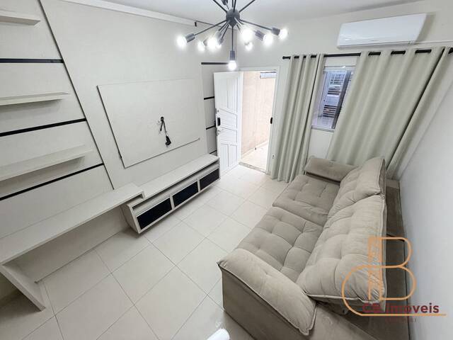 Sobrado para Venda em Camboriú - 5