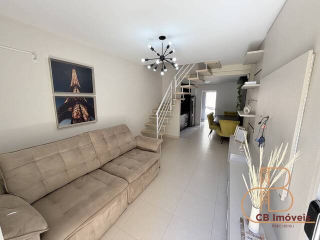 Sobrado para Venda em Camboriú - 3