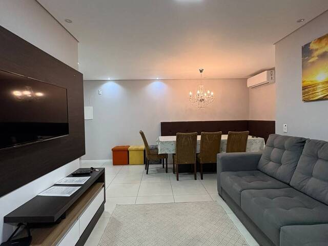 Apartamento para Venda em Penha - 2