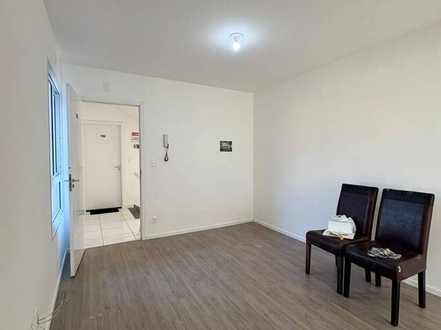 #2000 - Apartamento para Locação em Camboriú - SC