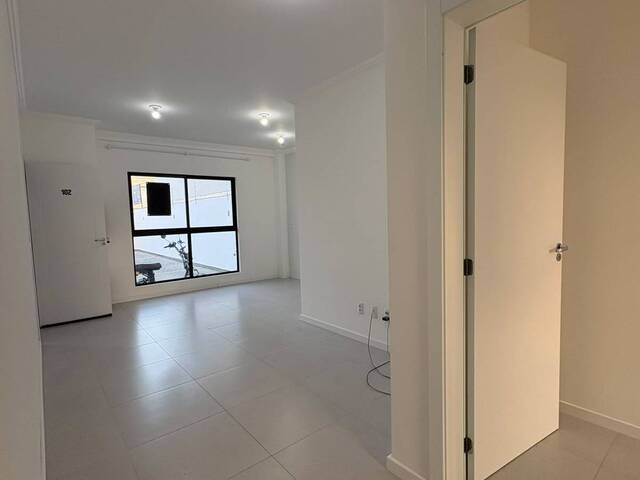 #2001 - Apartamento para Locação em Camboriú - SC
