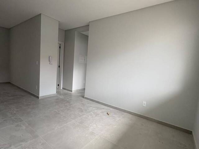Apartamento para Venda em Camboriú - 2
