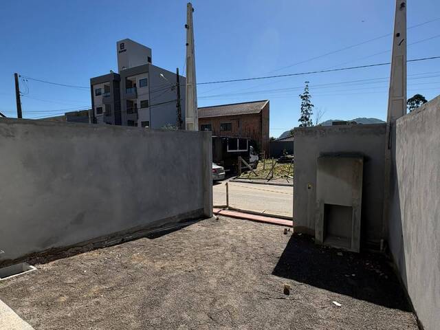 Casa para Venda em Camboriú - 3