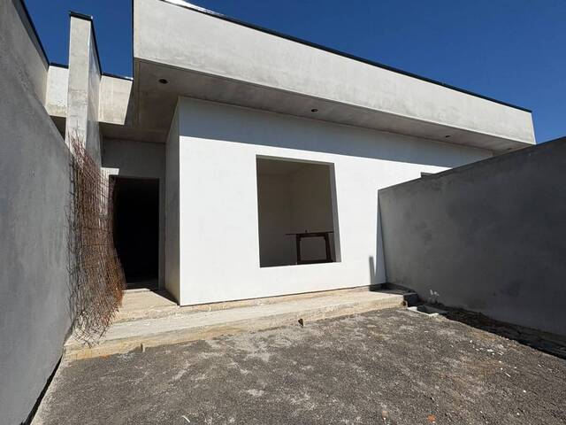 Casa para Venda em Camboriú - 2
