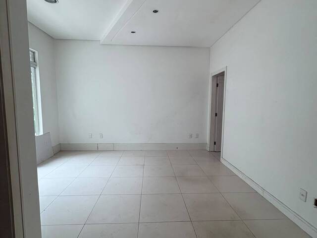 Sala para Locação em Balneário Camboriú - 4