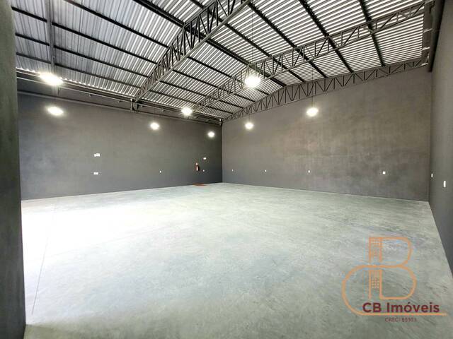 Galpão para Venda em Camboriú - 3